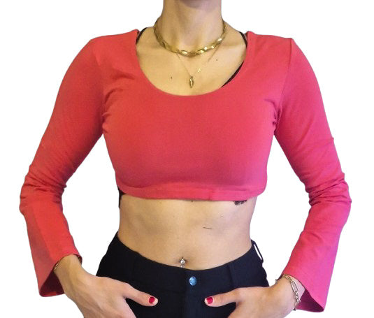 Buikdans Crop top kleur:framboos met trompetmouwen