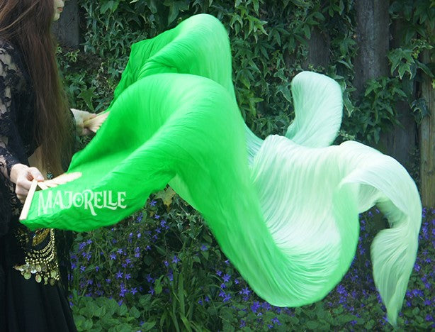 Zijden sluierwaaier in groen met kleurverloop